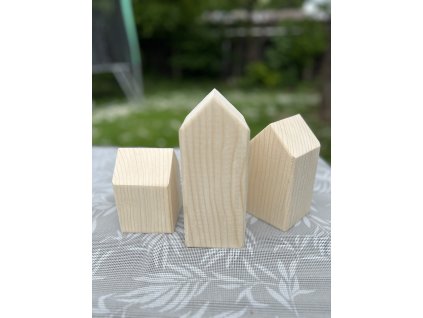 dřevěný domeček 15. (8x8 cm) – dřevěná dekorace