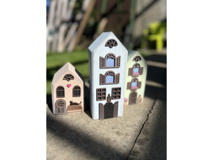 sada 3 dřevěných barevných domečků – dřevěná dekorace