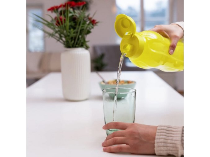 tupperware eko plus vodenka ii 750ml zluta pozadi