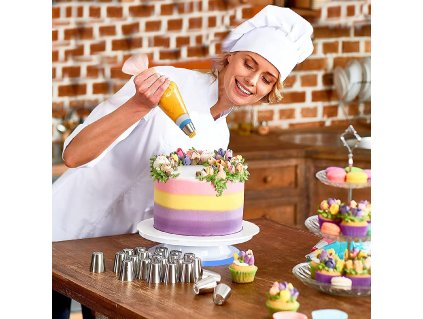 zdobici sada na dorty kyticky cupcakes dort dorty muffiny zdobeni dortu jak vytvorit kyticku z kremu nastavce na zdobici sacek kovove