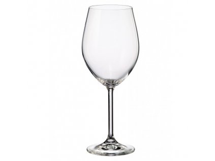 sklenice na ruzove vino