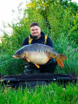 No Gravity 30 mm – nová zbraň na ty největší kapry!😎Tomba vyrazil k vodě poprvé s naším novým průměrem boilies 30mm a...