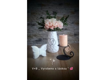 kovový svícen, černá barva