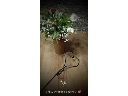 zahradní zápich srdce, kovové, černé, ruční práce