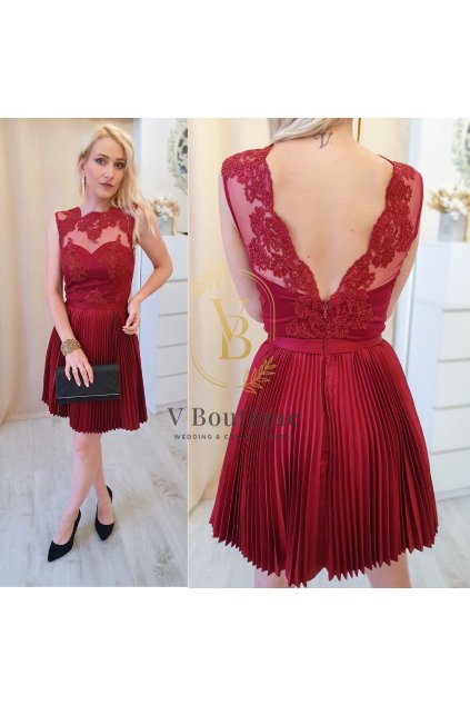 Bordové plisované šaty s čipkovým živôtikom