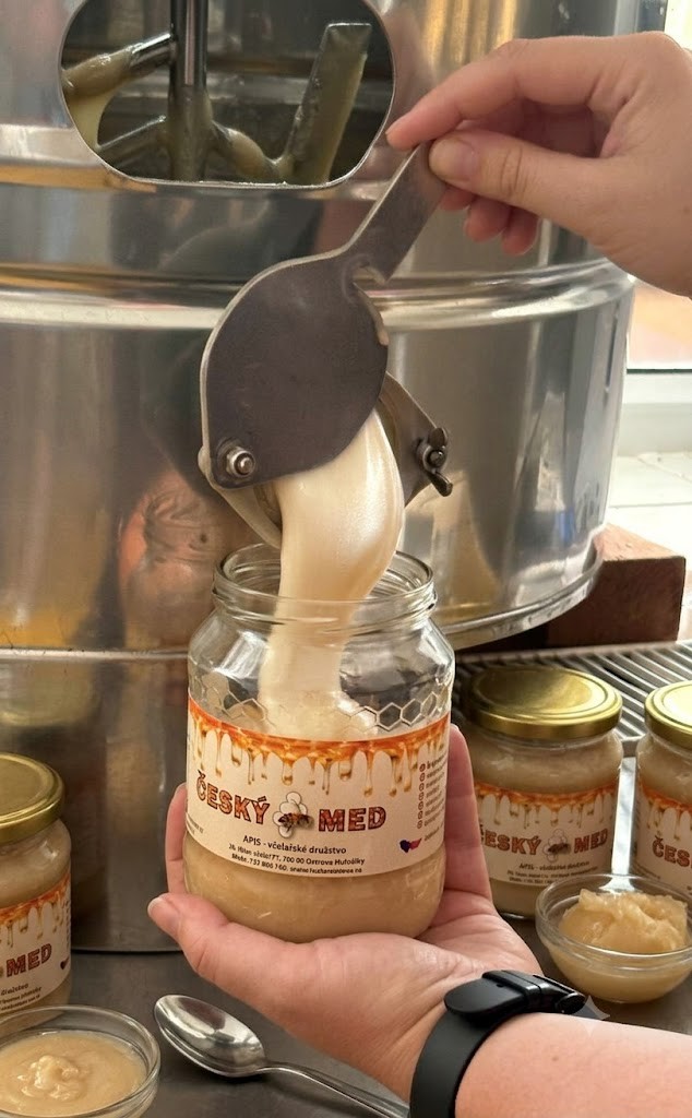 Pastovaný med a proč ho musíte mít doma?