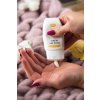 9b0672104314e8d78250e35987488d37 3 6 medovy krem na ruce 50g flatlay12
