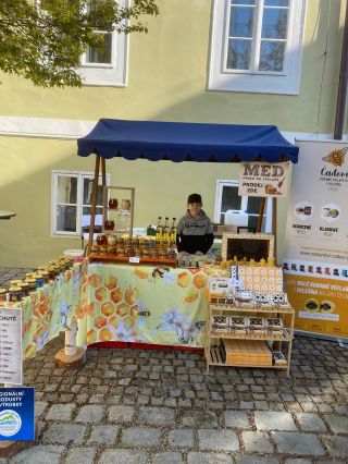 Těšíme se na vás s ochutnávkou ve dvoře památkové ústavu České Budějovice Senovážné náměstí 6 🍯😉