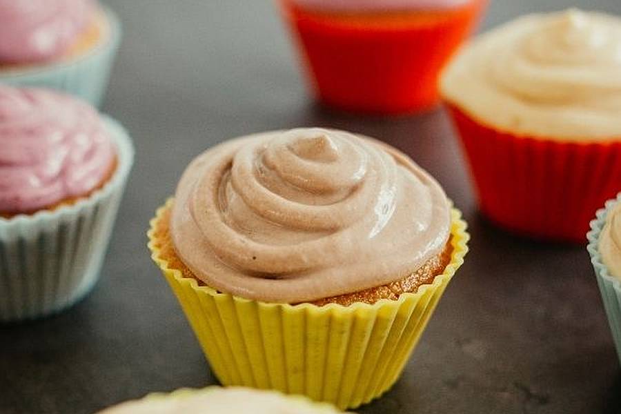 Cupcakes s krémem z ochucených medů