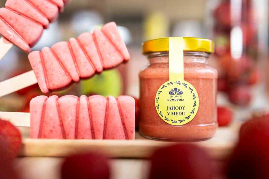 Jahodové nanuky s kokosovou smetanou