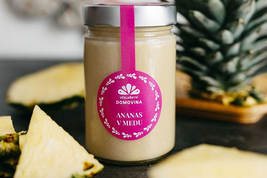 Ananas v medu
