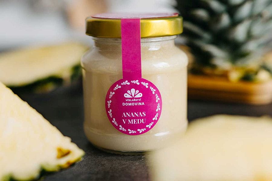 Ananas v medu