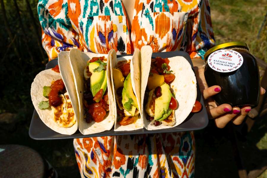 Tacos s halloumi z avokádového medu