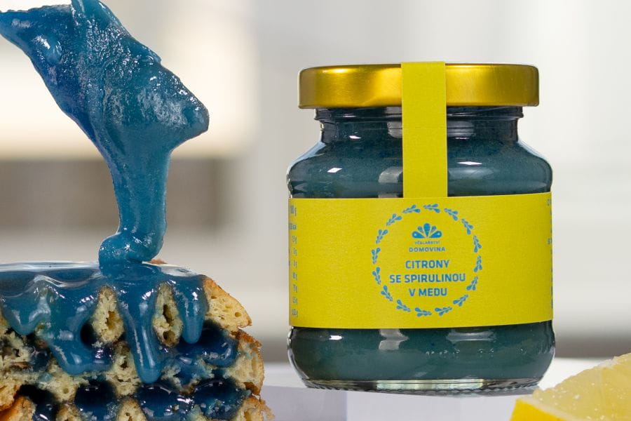 Citrony se spirulinou v medu ze Včelařství Domovina
