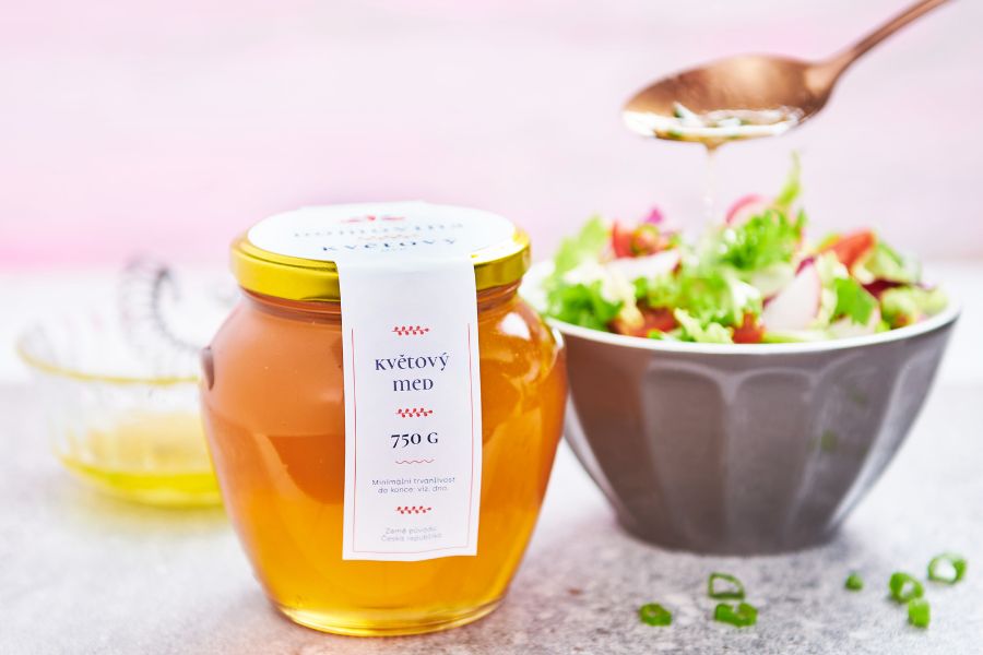 Zeleninový šalát s medovou zálievkou