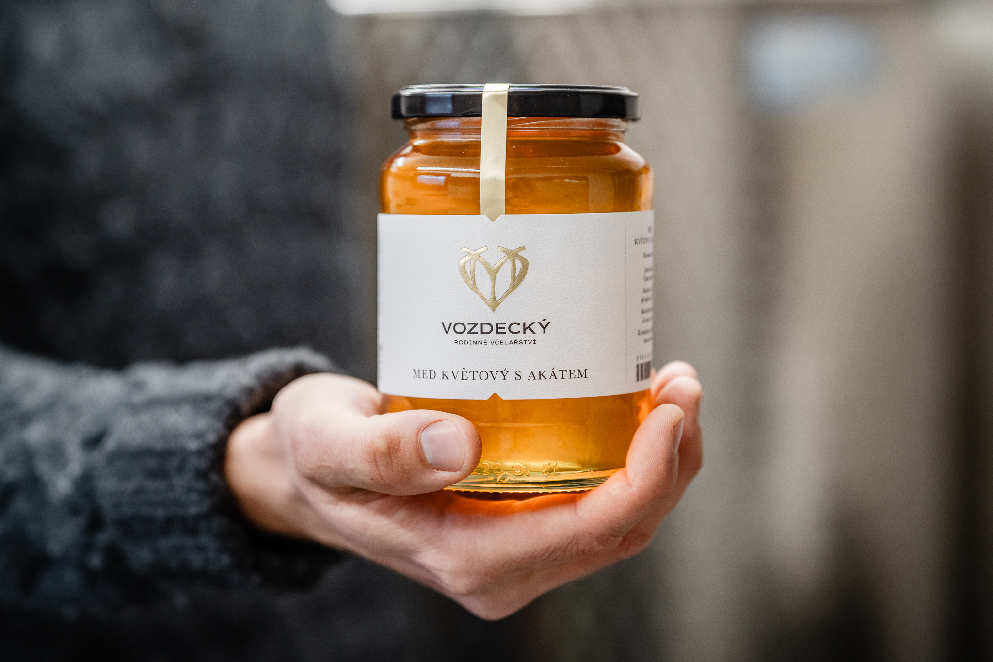 Detail medu a květů