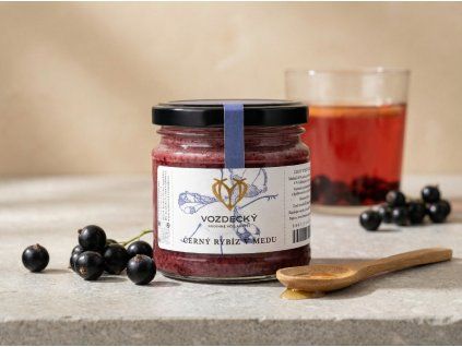cerny rybiz v medu