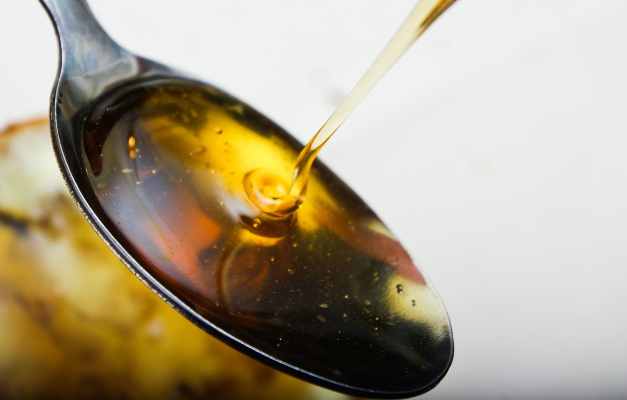 Proč med krystalizuje a co to znamená pro jeho kvalitu