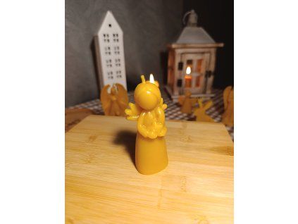 Svíčka - anděl s hvězdou