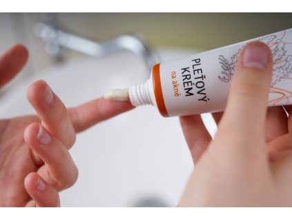 486b43164b80d89c88cd0c7d1342140f 3 10 pletova voda akrem na akne koupelnach 16