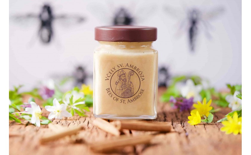 Jak vznikl náš med se skořicí