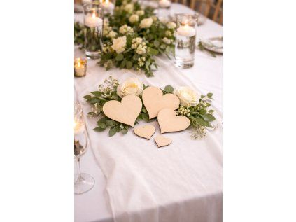 Dřevěná srdíčka