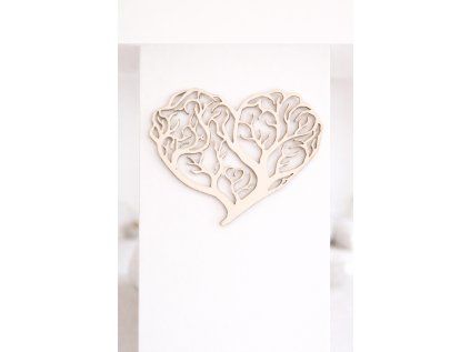 Dřevěný strom ve tvaru srdce