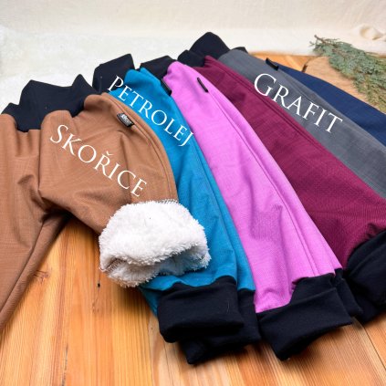 05FF0E0A F180 48B9 A4A4 CB15F00DA301