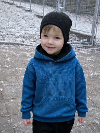 Máte rádi jednoduché outfity? ❤️‍🔥 Nepropásněte dnes šanci ulovit tyto mikiny a tepláčky z 3D teplákoviny! Pouze do...