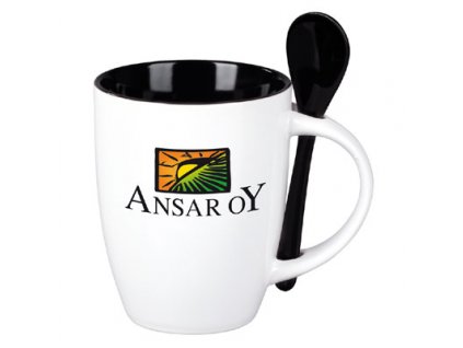 Černobílý hrnek se lžičkou