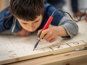 Vypaľovanie do dreva: Ideálna aktivita pre školy a workshopy