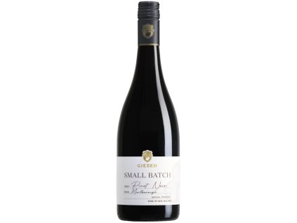 700 Giesen SmallBatch PinotNoir 2021 final