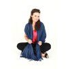 Pashmina Carlo Romani P96 (temně modrá) modelka (5)