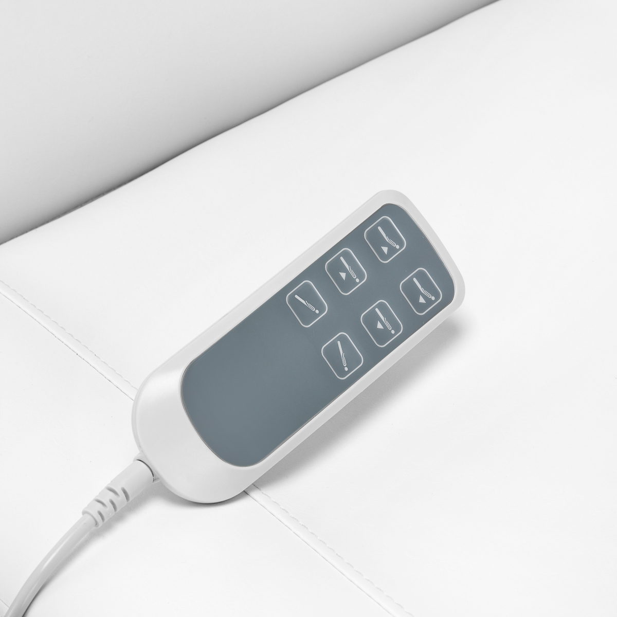 Dělená podnožka elektrického pedikérského křesla Luxury Pro