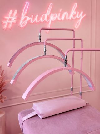 💗🌸 #budpinky 🌸💗 Připravili jsme pro vás speciální letní akci pod heslem #budpinky. ☀️✨ Po celé léto budeme postupně...