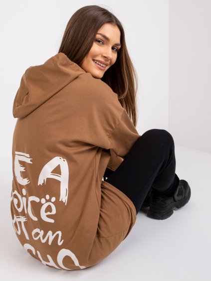 KARAMELOVÁ DELŠÍ MIKINA SOPHIE S POTISKEM NA ZÁDECH
