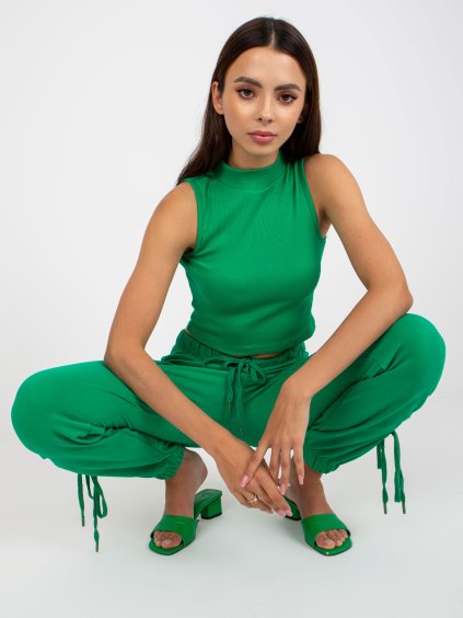 ZELENÝ ŽEBROVANÝ CROP TOP