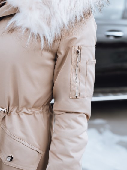 BÉŽOVÁ DÁMSKÁ ZIMNÍ PARKA S KOŽEŠINOU