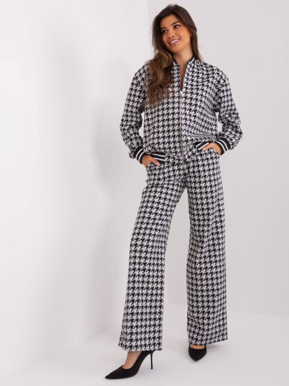 BÍLO-ČERNÁ SOUPRAVA S KOHOUTÍM VZOREM (Velikost S/M)