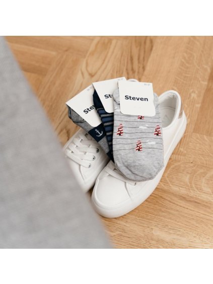 TMAVĚ ŠEDÉ UNISEX KOTNÍKOVÉ PONOŽKY S PRUHY A KOTVIČKAMI ART.117