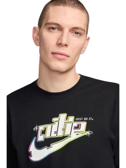 ČERNÉ PÁNSKÉ TRIČKO NIKE SPORTSWEAR TEE