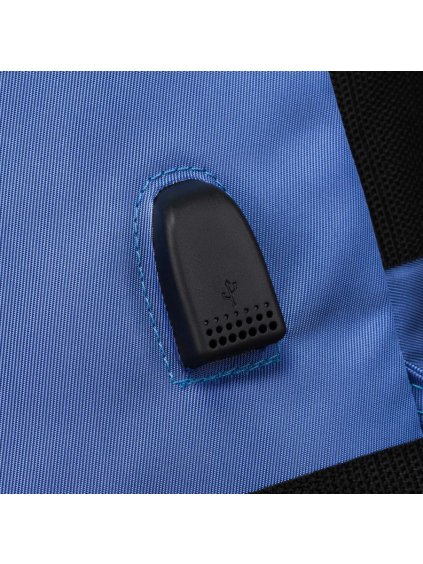 PETERSON MODRÝ PROSTORNÝ CESTOVNÍ BATOH S USB PORTEM