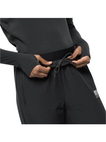 ČERNÉ DÁMSKÉ ZATEPLENÉ CYKLISTICKÉ KALHOTY JACK WOLFSKIN BIKE COMMUTE WI PANTS W (Velikost 34)