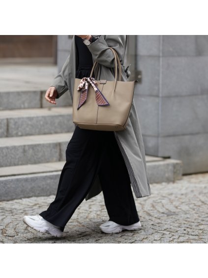 DÁMSKÁ TAUPE SHOPPER KABELKA S OZDOBNOU STUHOU