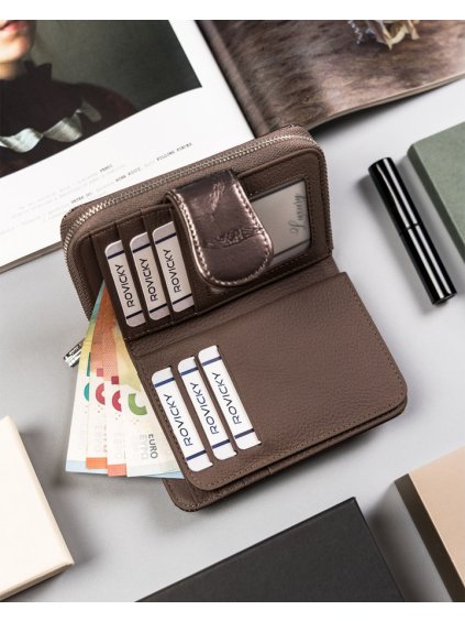 PIERRE CARDIN MENŠÍ VERTIKÁLNÍ PENĚŽENKA - ŠEDÁ LESKLÁ SE VZOREM U015
