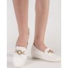 BÍLÉ MOKASÍNY NA KLÍNKU SE ZLATÝM ZDOBENÍM, PODPATEK 2 CM (Velikost 36)