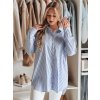 BÍLO-MODRÁ DÁMSKÁ DLOUHÁ OVERSIZE KOŠILE S KAMÍNKY BLUSENA (Velikost ONE SIZE)