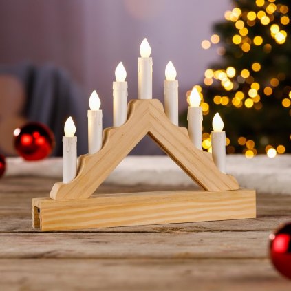Dřevěný vánoční svícen
