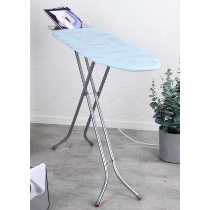 Žehlicí prkno, výškově nastavitelné