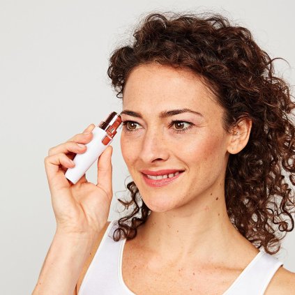 Odstraňovač chloupků v obličeji 2v1